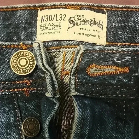 The Stronghold Relaxed Tapered Button Fly Dark Wash Jeans Men's Size 30x32 - Picture 3 of 9